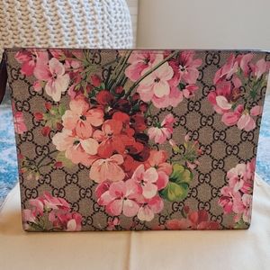 Gucci floral clutch bag